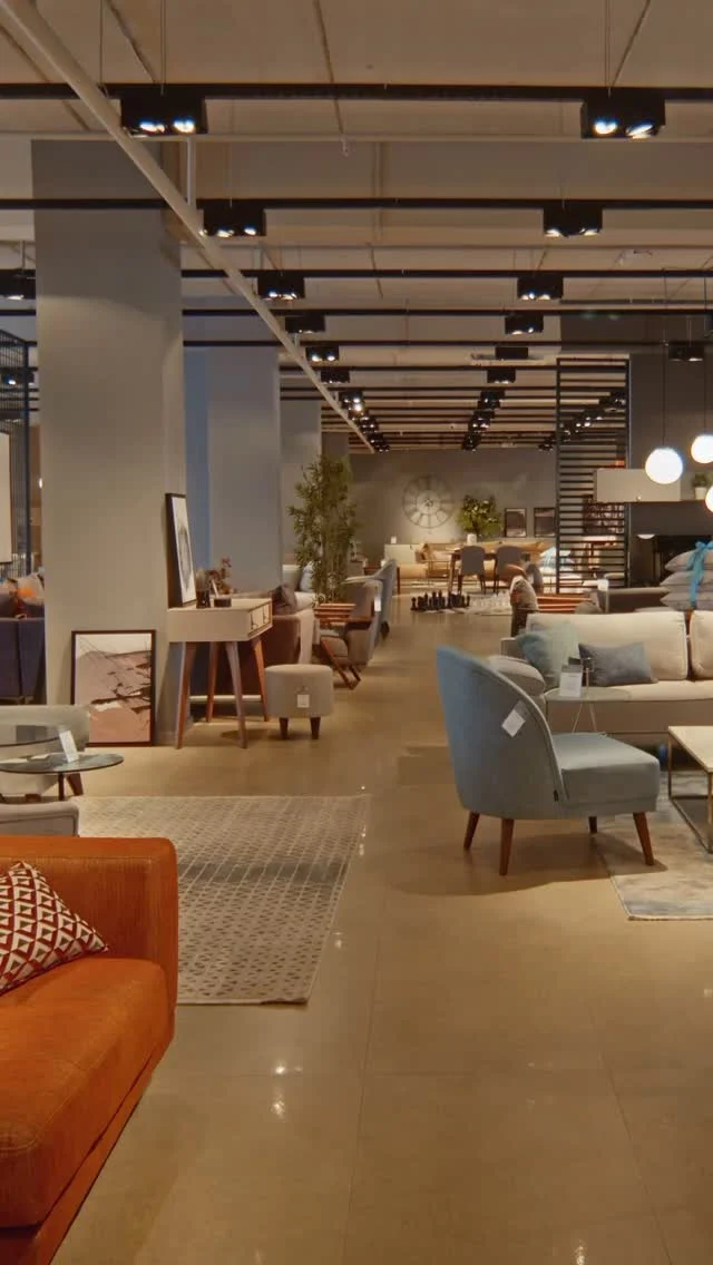 Un design sur mesure, selon VOTRE style et parfaitement adapté à votre espace.

Vous avez une idée bien précise en tête ou vous ne savez pas par où commencer ? Nous sommes là pour ça !

Chez Nomad Design, nous vous accompagnons à chaque étape de votre projet de papier peint sur mesure.

✅ Création graphique unique
🎨 Modification des couleurs selon vos goûts
🔍 Accès à une banque d’images riche et inspirante
💡 Accompagnement dans le choix du style, des motifs et de l’ambiance

Vous imaginez un décor ? Nous le réalisons exactement comme vous l’avez en tête. Du design à l’installation, notre équipe est là pour transformer vos espaces.

📞 Contactez l’un de nos designers !
___

A custom design, tailored to YOUR style and perfectly suited to your space.

Have a clear idea in mind, or not sure where to start? That’s what we’re here for!

At Nomad Design, we support you through every step of your custom wallpaper project.

✅ Unique graphic design
🎨 Color adjustments based on your preferences
🔍 Access to a rich and inspiring image bank
💡 Guidance in choosing the right style, patterns, and mood

You imagine the perfect décor? We’ll bring it to life, just the way you envisioned it. From design to installation, our team is here to transform your space.

📞 Get in touch with one of our designers!
.
.
.
#papierpeint #mural #decoration #decomaison❤️ #nomaddesign #décorationmurale #design #wallpaper #surmesure #personnalisées #tableau #cadre #decohome #home #homeinterior #decorationexterieur #nomaddesignmural #compagniequebecoise @joey4ever_