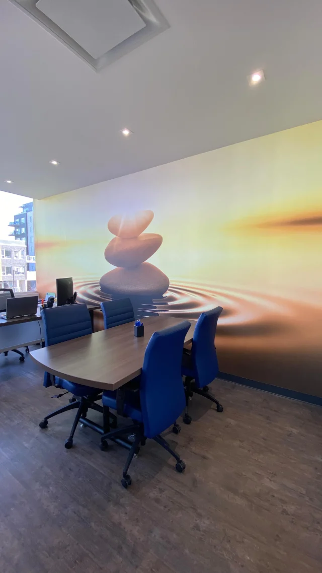 Créer un environnement inspirant, c’est aussi prendre soin de son équipe, de sa créativité et de sa motivation.

En collaboration avec la designer Chantal Couture, l’installation murale insuffle une ambiance zen et apaisante une touche de sérénité qui transforme l’espace et apaise l’esprit, jour après jour.
___

Creating an inspiring environment also means taking care of your team, their creativity, and their motivation.

In collaboration with designer Chantal Couture, the mural installation brings a zen and calming atmosphere a touch of serenity that transforms the space and soothes the mind, day after day.
.
.
.
#nomaddesign #papierpeint #murale #chantalcouture #nomaddesignmural #wallpaperdecor #wallpaper #decobureau #buisiness #décorationmurale #bienêtre #sentimentdappartenance #design #designers #québec #compagniequebecoise @joey4ever_ @tendance_decor_chantal_couture